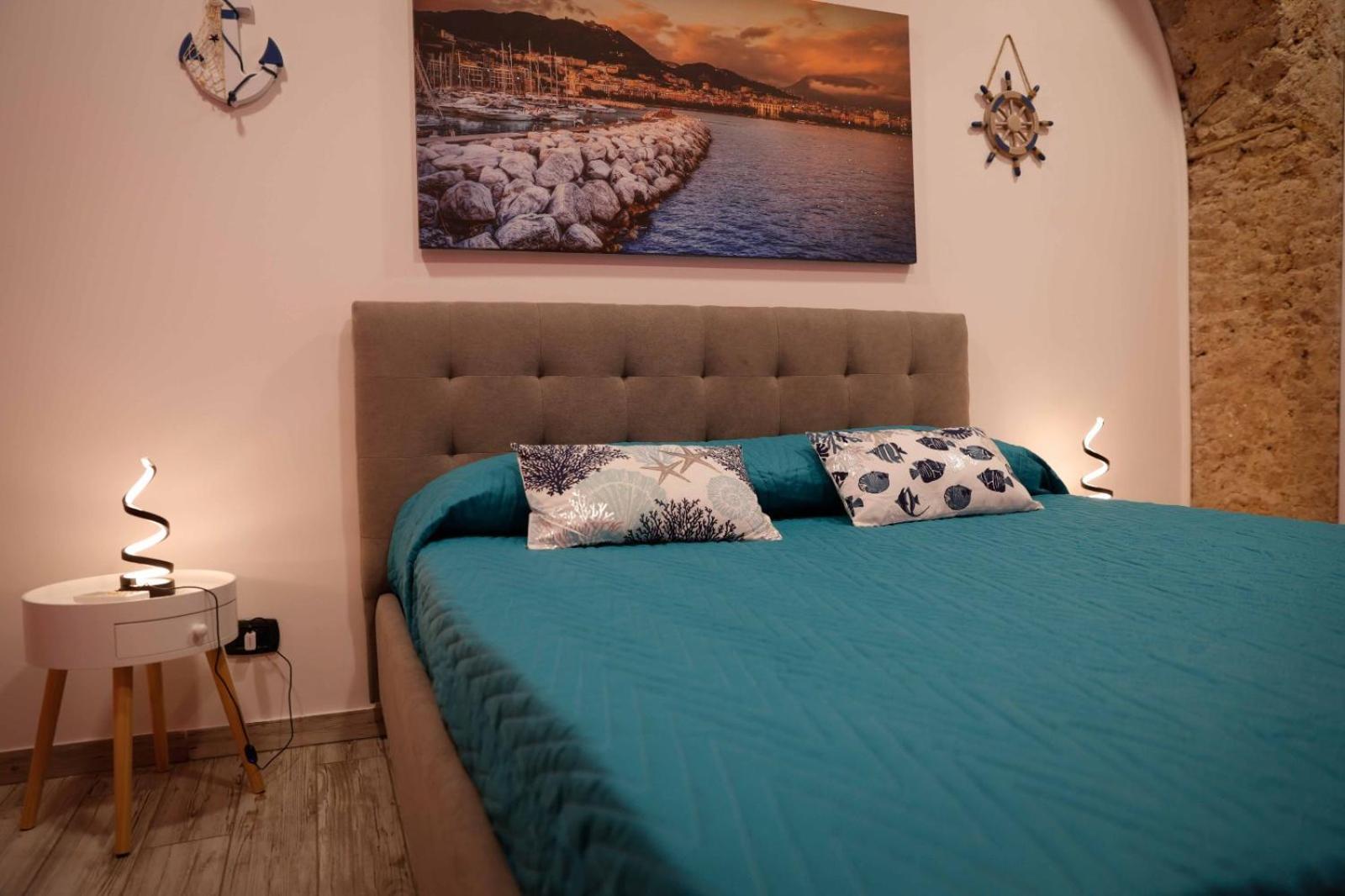 Stay In The Heart Of Salerno - Near The Duomo "La Finestra Sul Borgo" Extérieur photo
