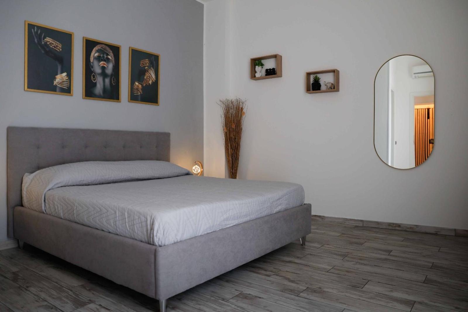 Stay In The Heart Of Salerno - Near The Duomo "La Finestra Sul Borgo" Extérieur photo