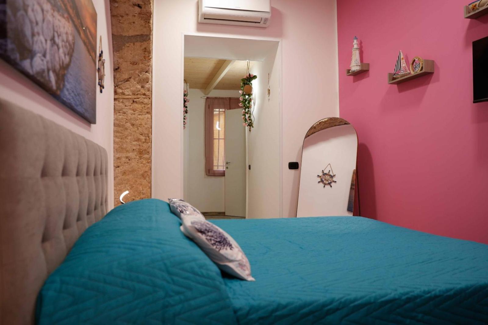 Stay In The Heart Of Salerno - Near The Duomo "La Finestra Sul Borgo" Extérieur photo