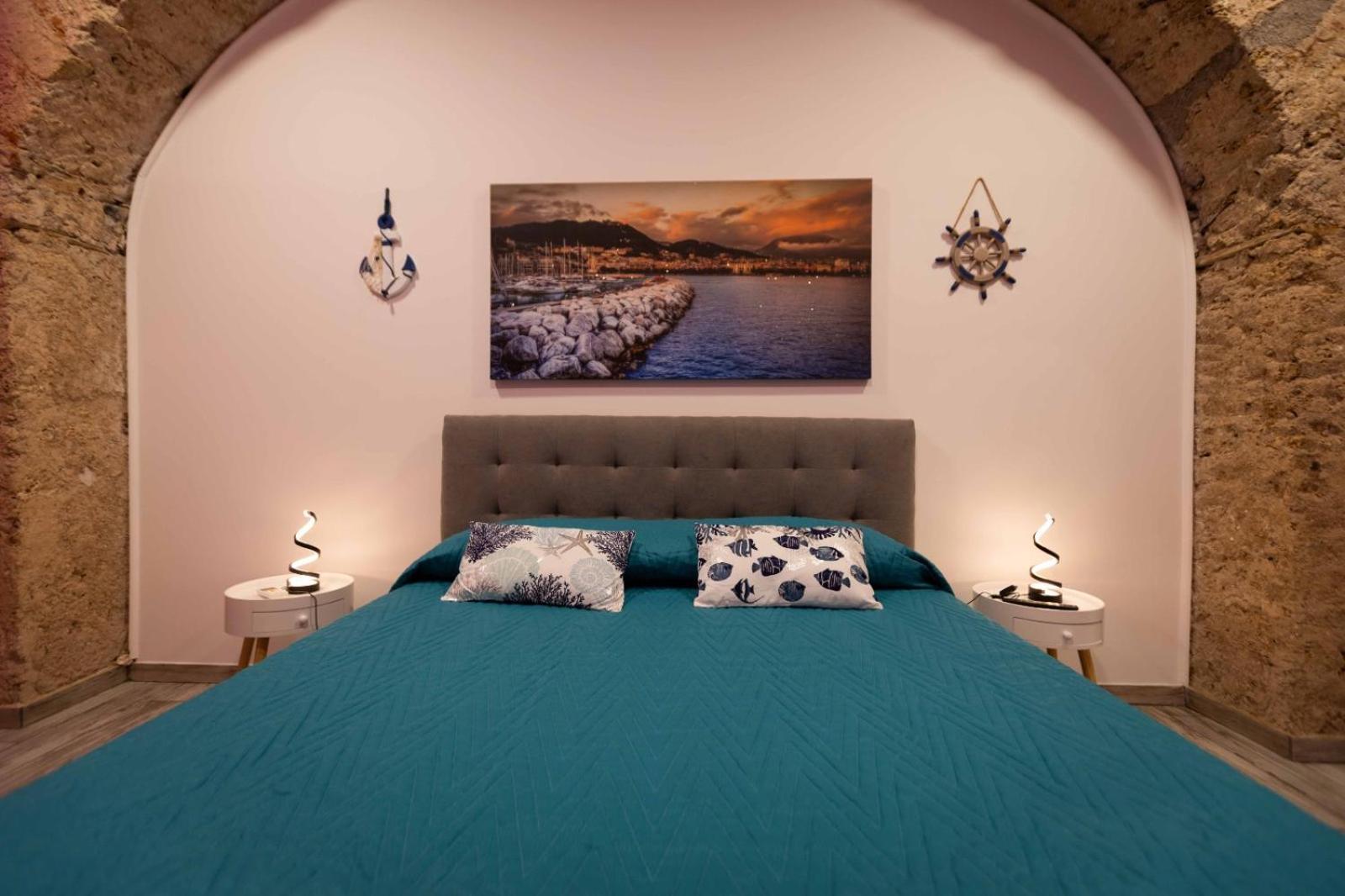 Stay In The Heart Of Salerno - Near The Duomo "La Finestra Sul Borgo" Extérieur photo